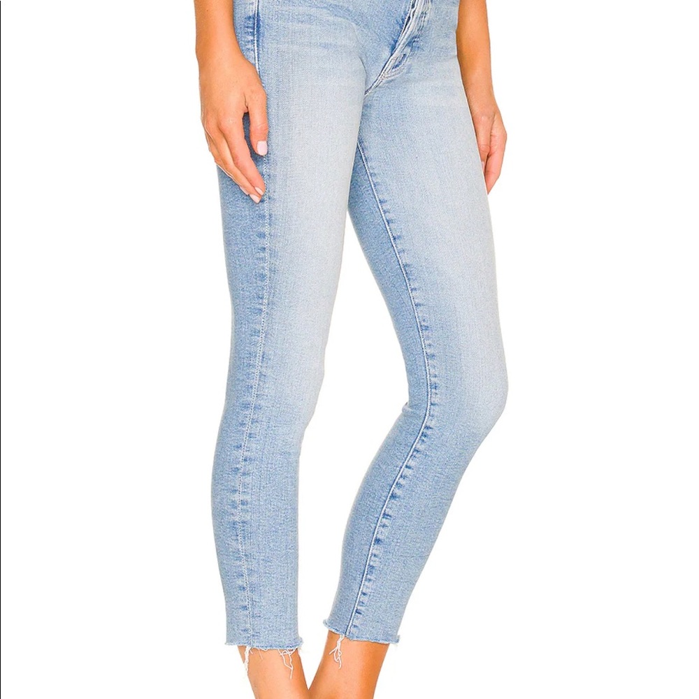 MOTHER Denim stunner in tinge size 30 jeans